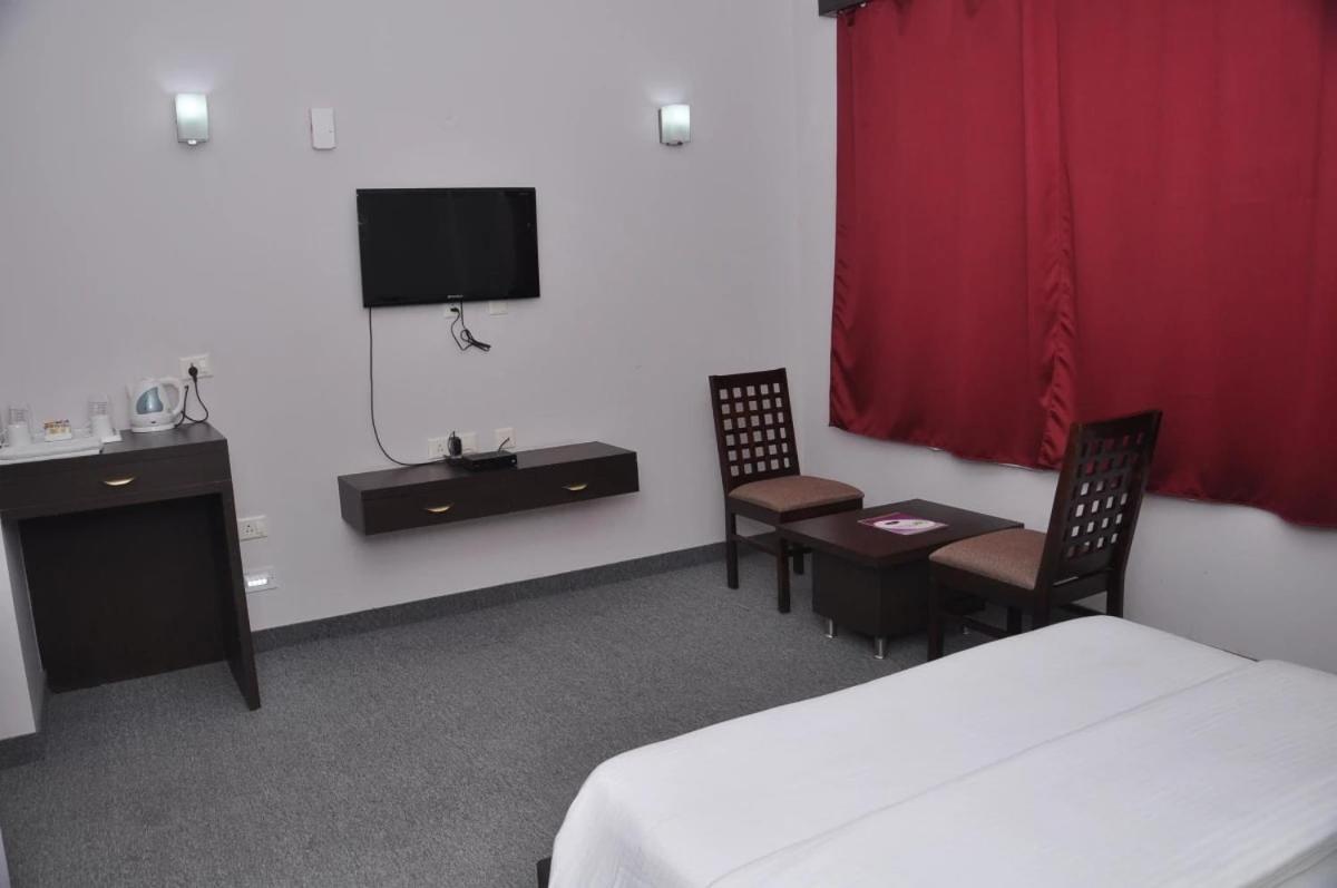 Neelkanth'S Bagar Inn Resort Jhunjhunu Екстериор снимка