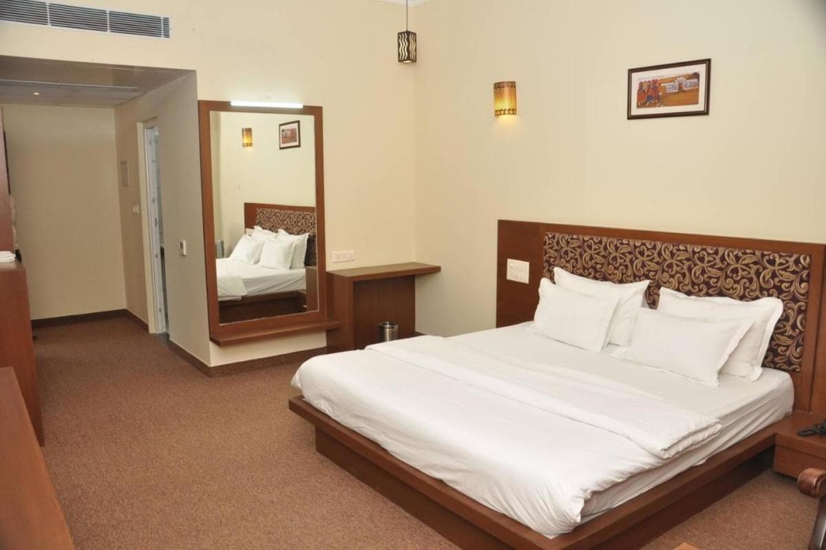Neelkanth'S Bagar Inn Resort Jhunjhunu Екстериор снимка