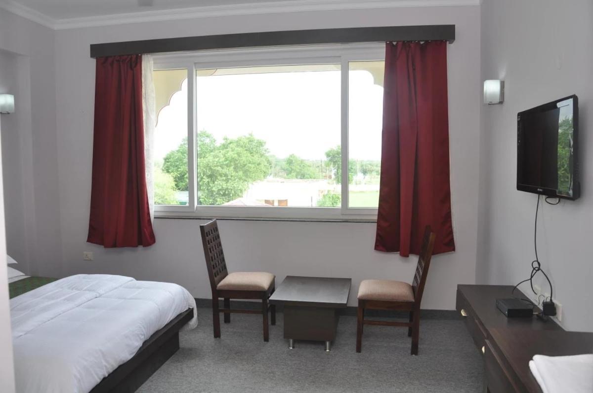 Neelkanth'S Bagar Inn Resort Jhunjhunu Екстериор снимка